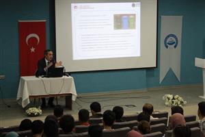 Fakültemizde Öğrencilerimize Yönelik Geri Dönüşüm ve Uygulamaları Başlıklı Sunum Gerçekleştirildi