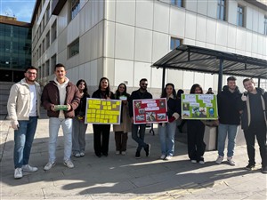 Eğitim Fakültesi Toprağımızı ve Çevremizi Sigara İzmaritlerinden Koruyalım temalı bir farkındalık etkinliği düzenledi.