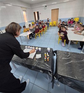 Güzel Sanatlar Eğitimi Bölümü, Resim-İş Eğitimi ABD Öğretim Üyesi Semra KILIÇ KARATAY okul öncesi öğrencilerine Ebru Sanatını Uygulamalı Etkinlikle Tanıttı