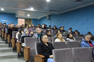 Aksaray Üniversitesi Eğitim Fakültesinde  KVKK Konferansı Gerçekleştirildi