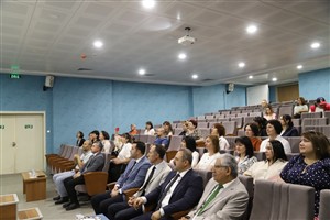 Moldova Cumhuriyeti Gagavuz Dili Öğretmenlerine Yönelik Verilen Eğitim Sonunda Katılımcılara Belgeleri Dağıtıldı.
