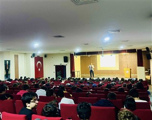 Milenyum Teknolojileri ve Meslek Tercihi konferansı yapıldı 