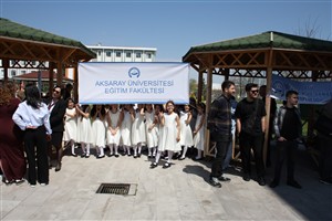 Aksaray Üniversitesi Eğitim Fakültesi’nde 23 Nisan Ulusal Egemenlik ve Çocuk Bayramı Çocuklarla birlikte Kutlandı