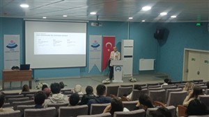 Aksaray Üniversitesi Eğitim Fakültesi’nde TÜBİTAK 2209-A/B Projeleri Bilgilendirme Eğitimi Düzenlendi