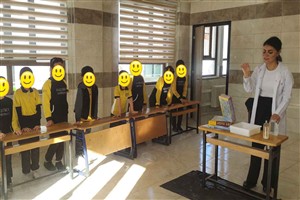 Öğrencilere Kültürel Miras Eğitimi: Selçuklu İlkokulunda Ebru Sanatı Etkinliği Devam Ediyor