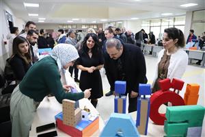 Özel Eğitim Bölümü Öğrencileri Eğitim Materyalleri Sergisi Açtı