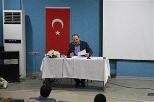 Aksaray Üniversitesi Eğitim Fakültesinde  KVKK Konferansı Gerçekleştirildi