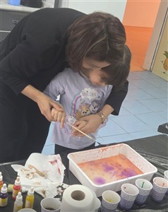 Güzel Sanatlar Eğitimi Bölümü, Resim-İş Eğitimi ABD Öğretim Üyesi Semra KILIÇ KARATAY okul öncesi öğrencilerine Ebru Sanatını Uygulamalı Etkinlikle Tanıttı