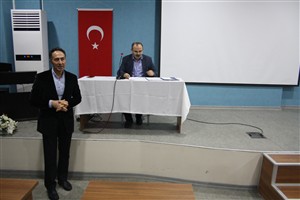 Aksaray Üniversitesi Eğitim Fakültesinde  KVKK Konferansı Gerçekleştirildi