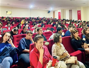 Milenyum Teknolojileri ve Meslek Tercihi konferansı yapıldı 